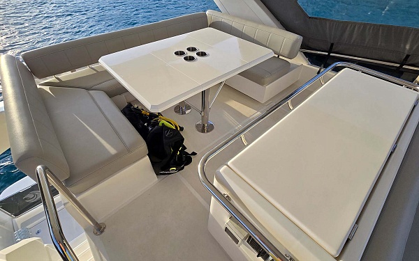 Аренда моторного катамарана Aquila 44 на Пхукете